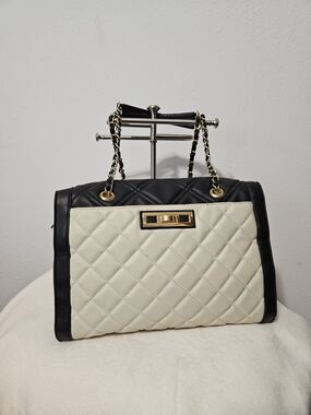 Apt. 9 Quilted Two-Tone Shoulder Bag in Black & Cream